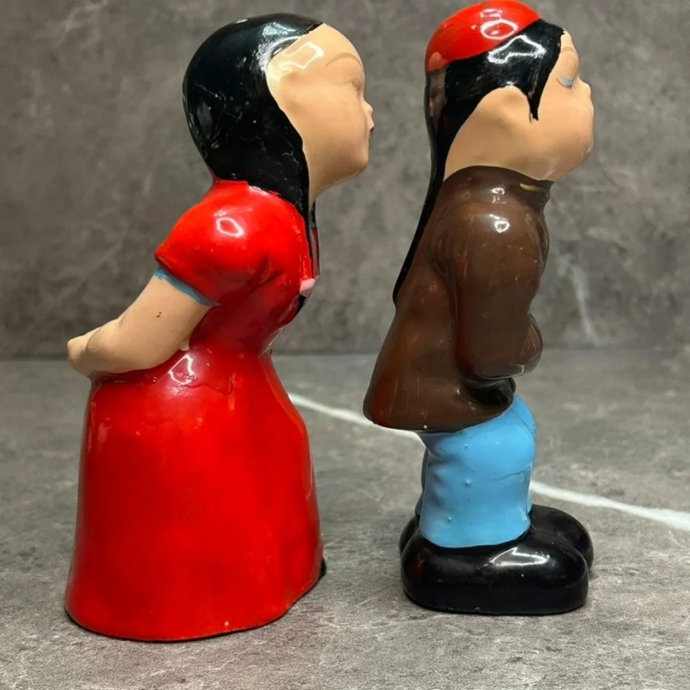 Vintage Kissing Couple Salt and Pepper Shakers Set Japan Ceramic Asian Novelty